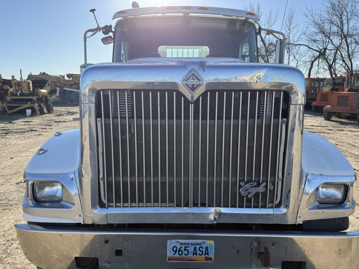 #1955-•-2008-international-eagle-day-cab-truck-tractor-image-10