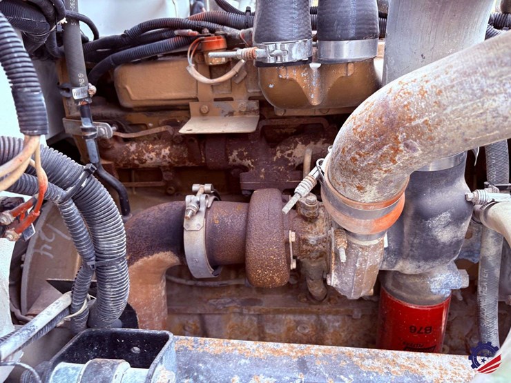 1998-freightliner-fl70-image-64