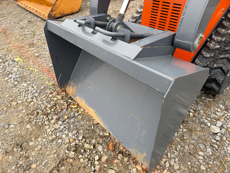 #99-•-2024-hurricane-hrc700-stand-on-skid-steer-loader-zj2024070171-inv#33623-image-13