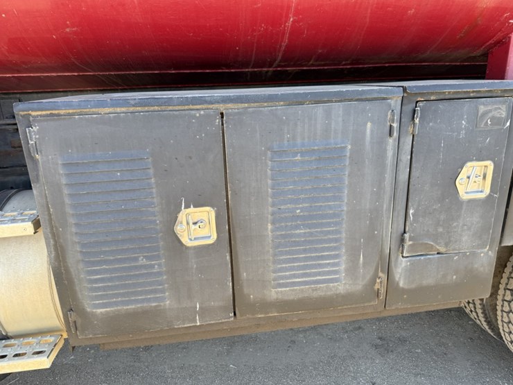 #1953-•-1998-ford-fuel-truck-image-31