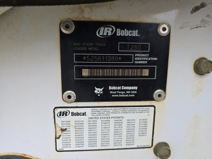 bobcat-t250-image-40