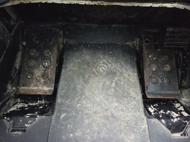 2020-bobcat-t740-image-43