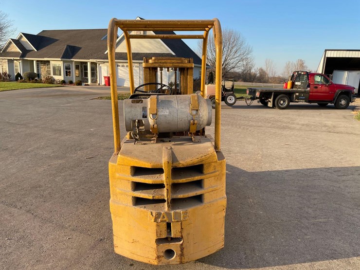 yale-5000#-lp-forklift-image-8