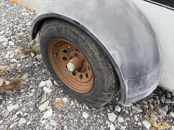 #22619-•-1994-leroi-185-portable-air-compressor-3272x209-6/94-image-7