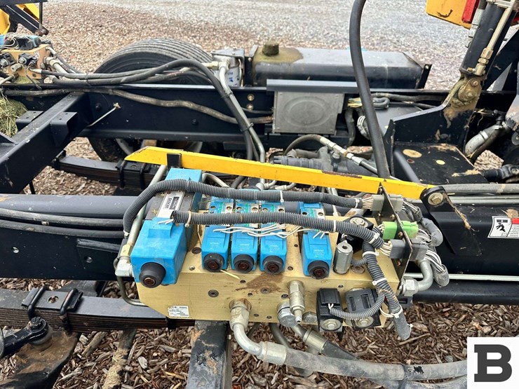 new-holland-h9880-image-39