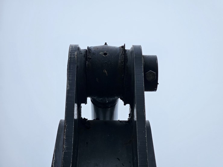 deere-200d-lc-image-96