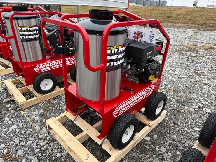#3-•-unused-magnum-4000-series-hot-water-pressure-washer-254672-inv#33542-image-4