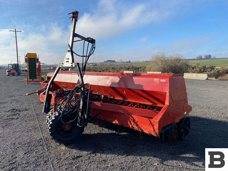 j.i.-case-6300-grain-drill-image-2