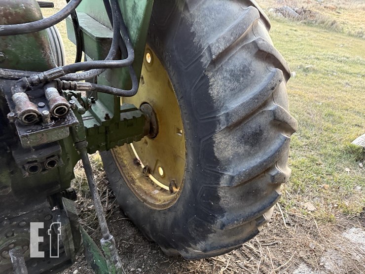 john-deere-4010-image-10