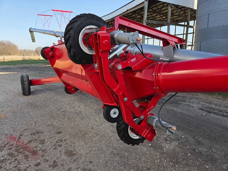 agi-mayrath-hx2-10"x63'-swing-away-auger-image-29