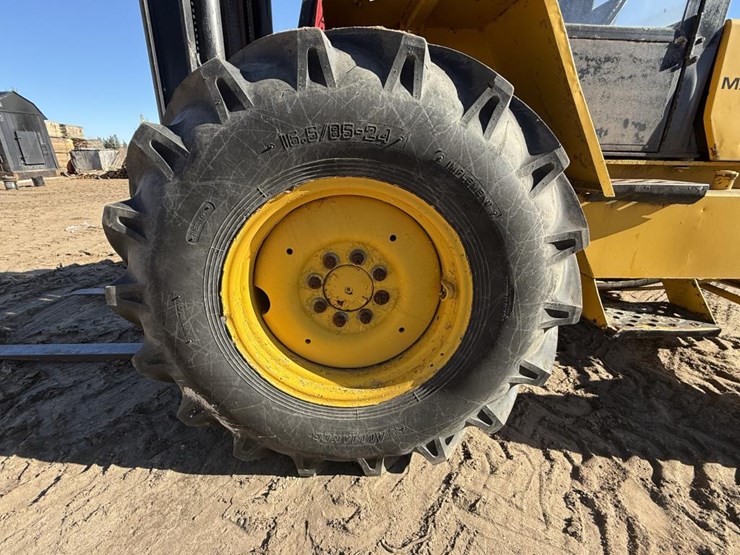 #1975-•-massey-ferguson-14k-forklift-image-35