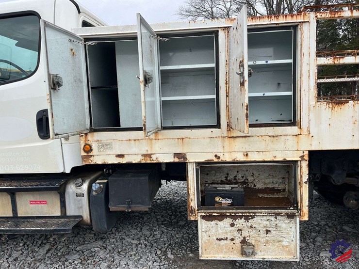 2017-freightliner-m2-s/a-tank-truck-image-19