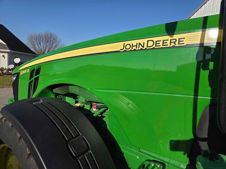 2012-john-deere-8285r-image-22