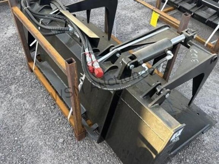 2025-giyi-pg72-plate-grapple-for-skid-steer-image-4