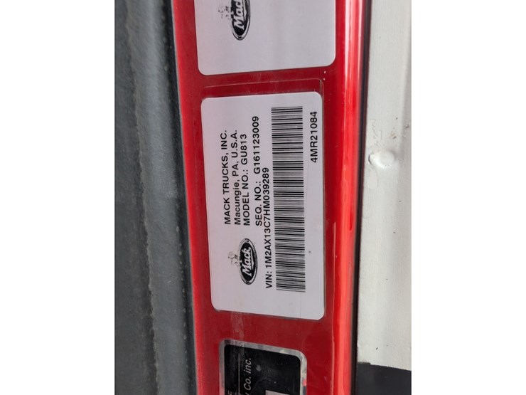 2017-mack-gu813-shingle-conveyor-image-33