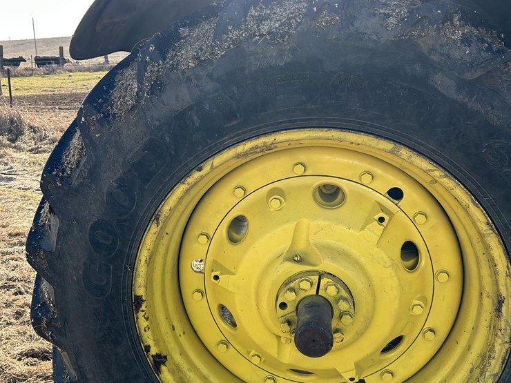 2013-john-deere-6170r-image-25