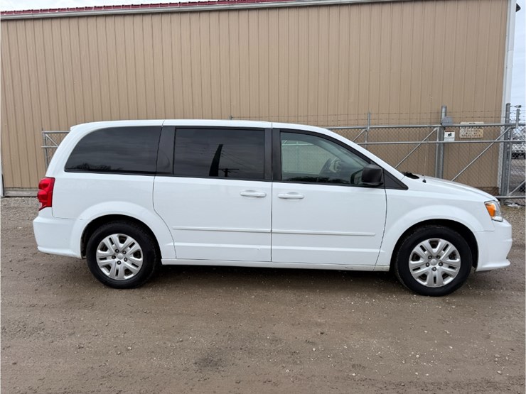 2016-dodge-grand-caravan-image-3