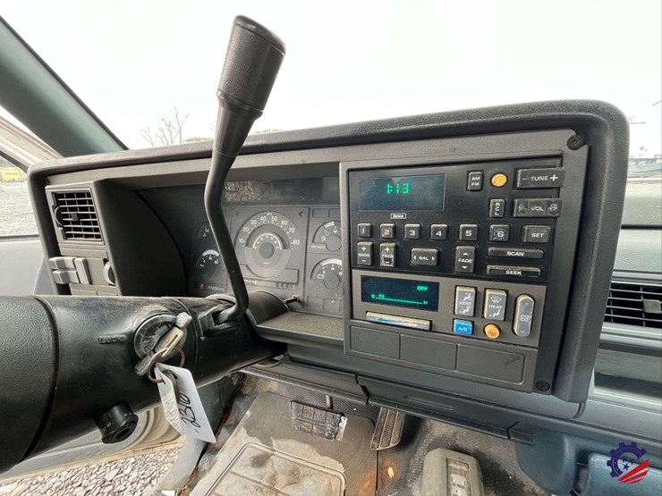 1990-gmc-sierra-pickup-truck-image-56