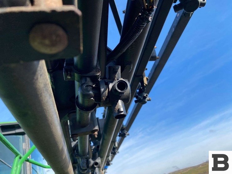 2013-john-deere-4830-image-50