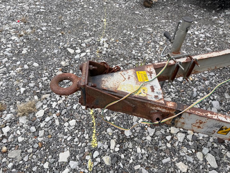 #22619-•-1994-leroi-185-portable-air-compressor-3272x209-6/94-image-13