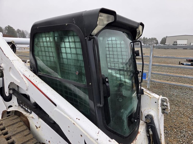 2013-bobcat-t770-image-34