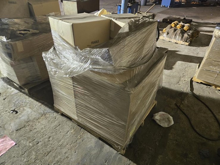 #3452-•-pallet-of-unused-sy-klone-air-cleaners-and-more-image-4