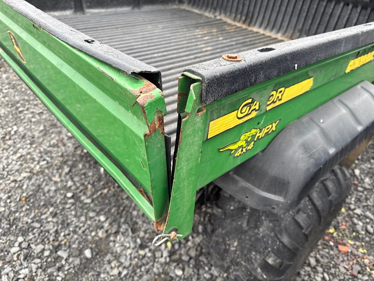 john-deere-gator-hpx-image-10