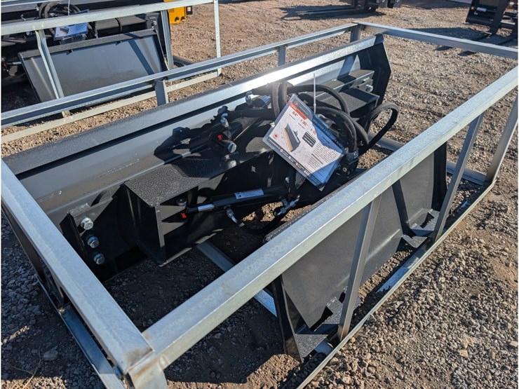 wolverine-skid-steer-6-way-dozer-blade-84"-image-5