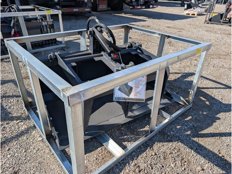 landhonor-mini-skid-steer-grapple-bucket-44"-image-2