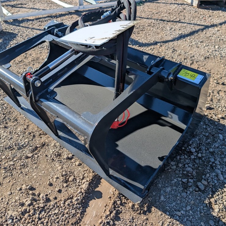 Wolverine Mini Skid Steer Grapple Bucket 44"