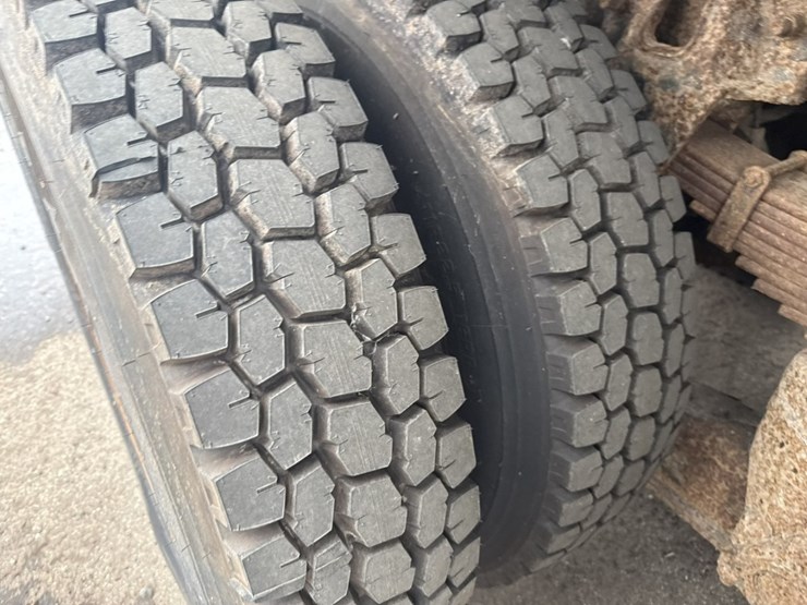 2002-international-7400-image-88