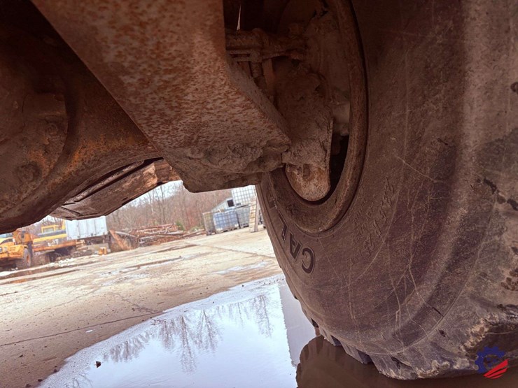 1995-volvo-a30-image-57