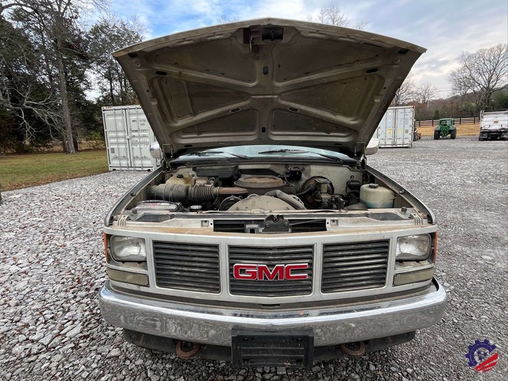 1990-gmc-sierra-pickup-truck-image-37