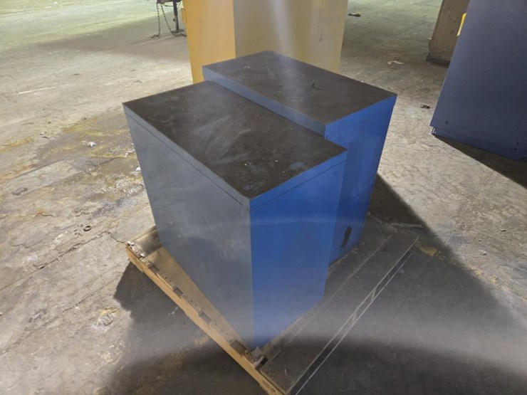 #3487-•-(2)-approx.-15"x30"x29"-filing-cabinets-image-3