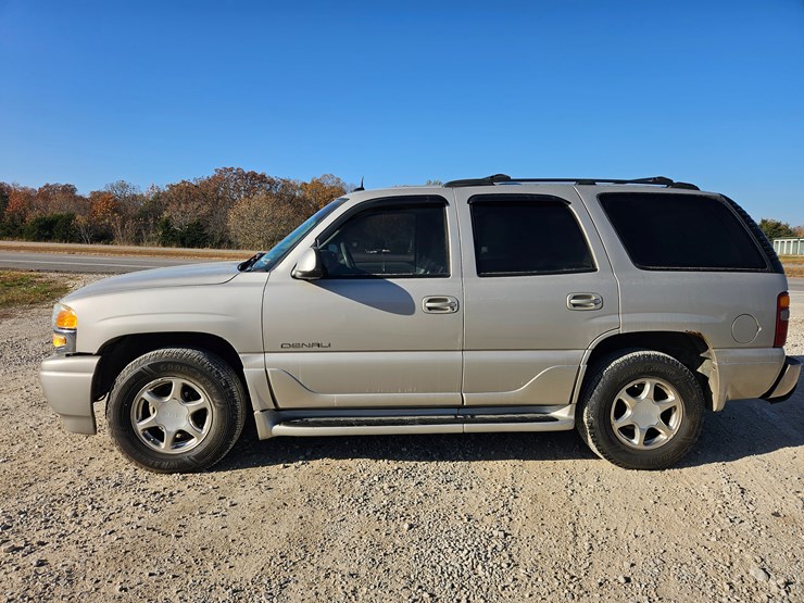 2004-gmc-yukon-image-5