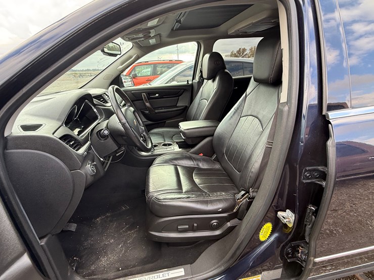 2015-chevrolet-traverse-image-23