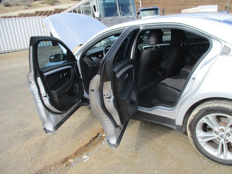 2019-ford-taurus-sel-sedan,-image-12