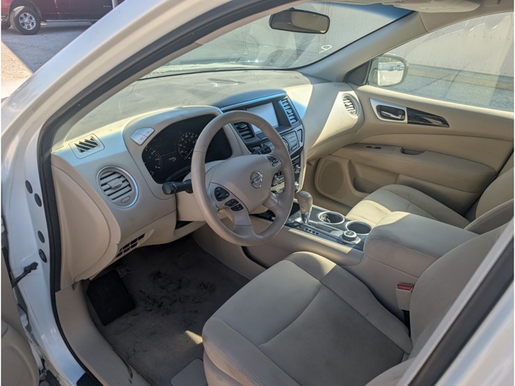 2014-nissan-pathfinder-image-12