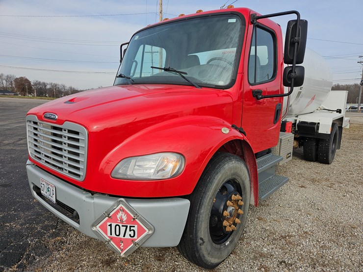 2016-freightliner-s2g-image-1