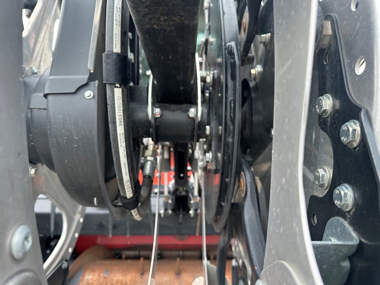 2022-mac-don-fd240-image-52