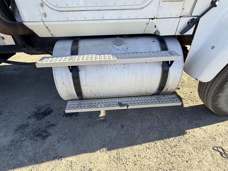 #1972-•-2008-international-eagle-day-cab-truck-tractor-image-23