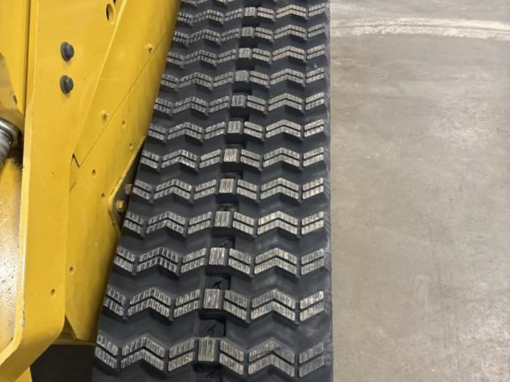 2018-caterpillar-228-image-62