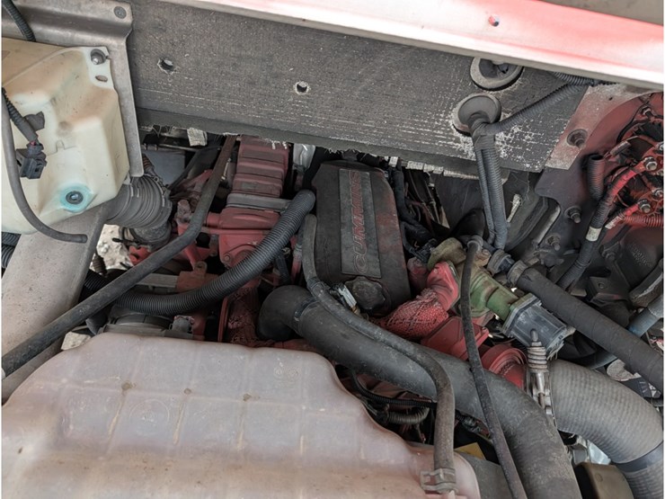 2016-freightliner-mt55-image-10