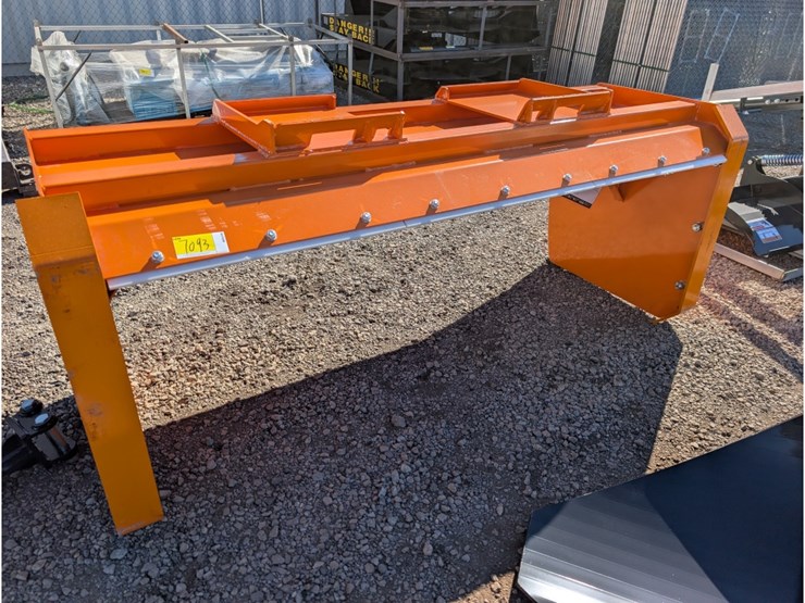 wolverine-skid-steer-snow-pusher-84"-image-1