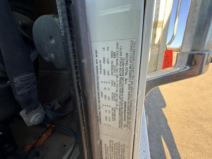 #1974-•-2008-international-eagle-day-cab-truck-tractor-image-70