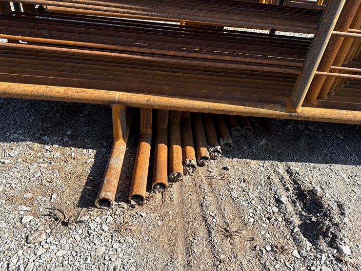 #22673-•-(9)-cattle-panels-&-(1)-gate-image-6