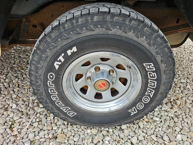 1989-ford-bronco-image-47