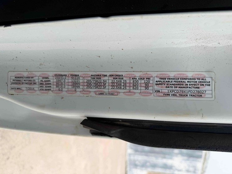2015-peterbilt-567-image-5
