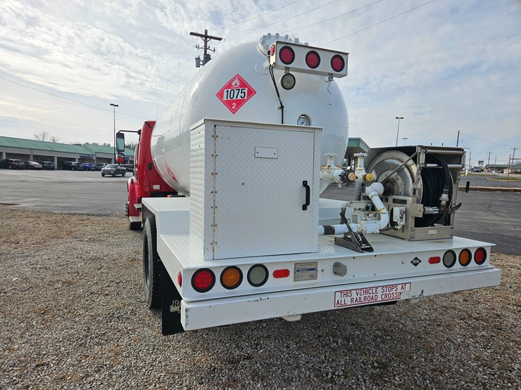 2016-freightliner-s2g-image-13