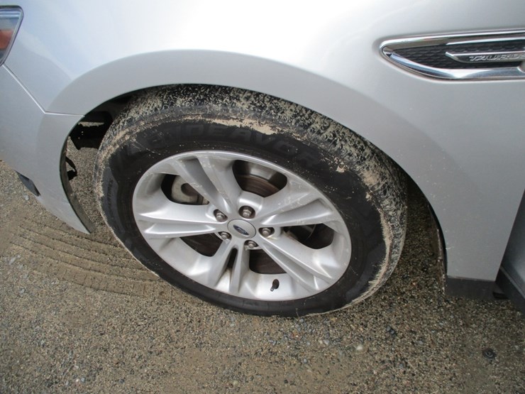 2019-ford-taurus-sel-sedan,-image-15